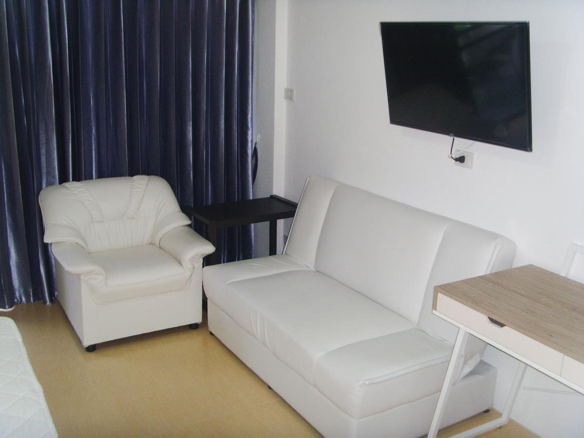 Kontiki Guesthouse Jomtien Beach Esterno foto